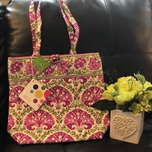 NWT Vera Bradley Tote in Julep Tulip pattern